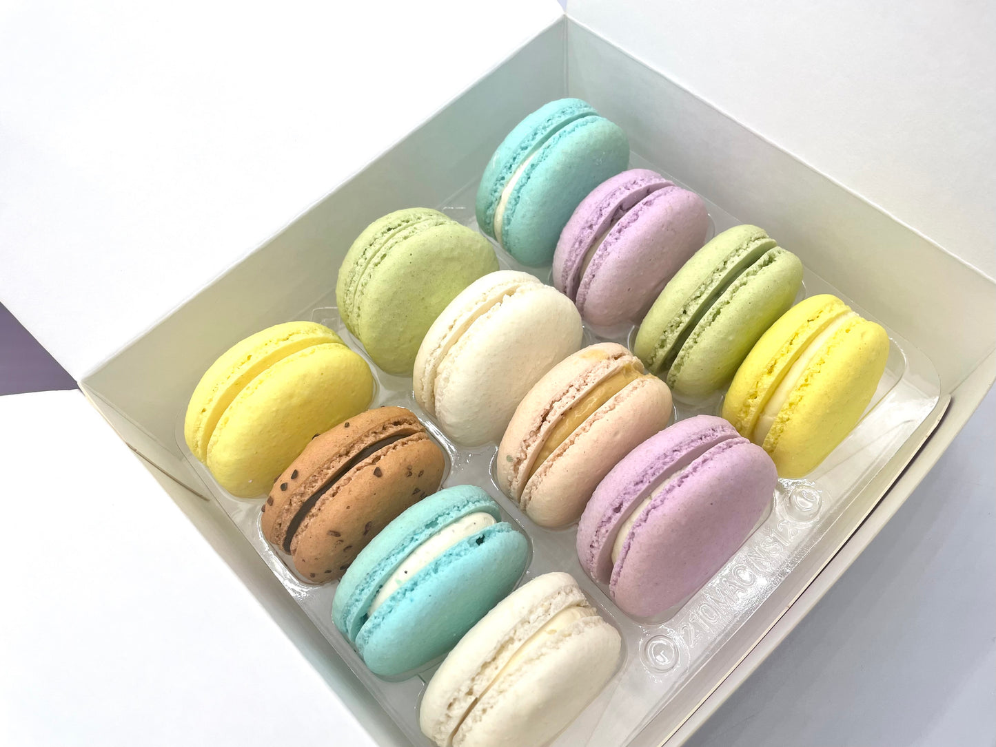 French Macarons - Box of 12